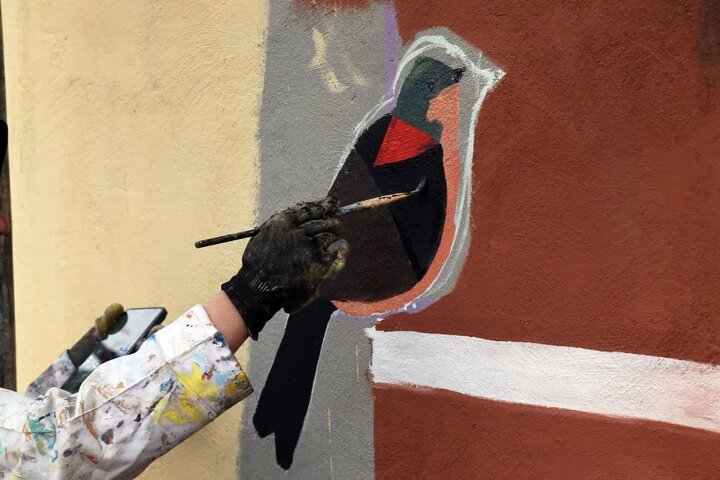 نمایشگاه «نقاشی دختران بهشتی» روایتی از رنگ و خاطره در کیش