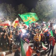 پنجاه و چهارمین شب حضور حماسی محلاتی‌ها  در بیعت با رهبر معظم انقلاب