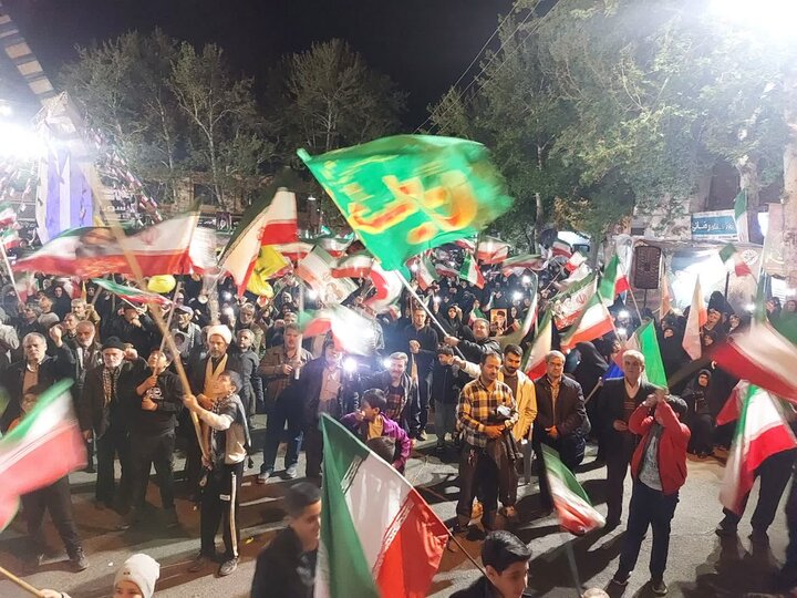 پنجاه و چهارمین شب حضور حماسی محلاتی‌ها  در بیعت با رهبر معظم انقلاب