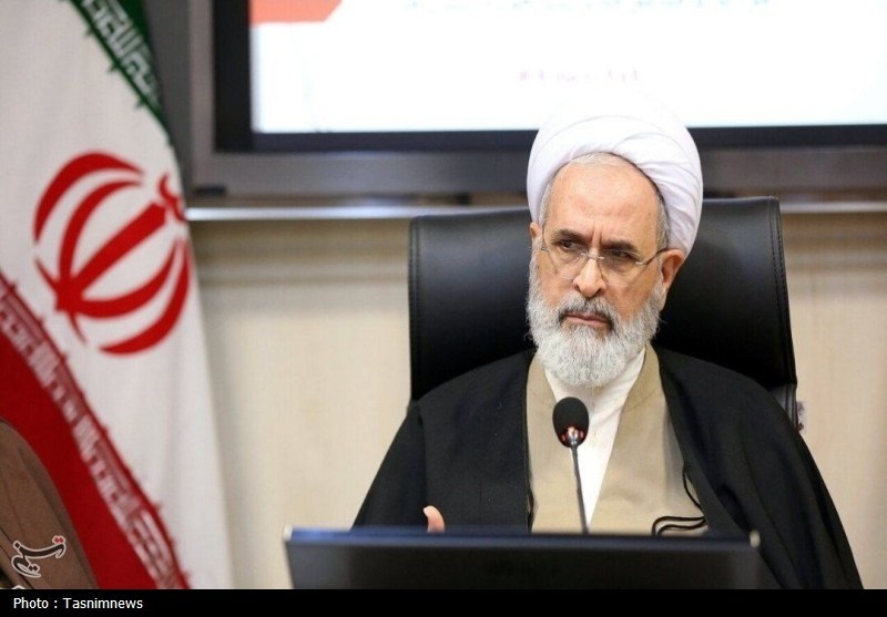 آیت‌الله اعرافی: هر صدایی که بر اتحاد ملت خدشه کند، ابزار استکبار است