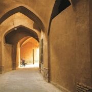 بادگیرها و کویر؛ قاب عاشقانه‌ای برای سفر زوج‌های جوان