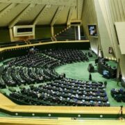 سؤال از وزیر اقتصاد درباره استخدام‌های فراقانونی یک بانک در کردستان