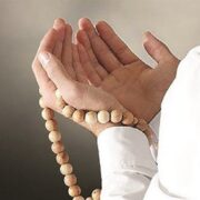 سه مرتبت نیایش؛ از سوداگری تا استغنا