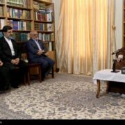 آیت‌الله مکارم شیرازی: مهار گرانی باید در اولویت دولت قرار گیرد