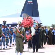 ‌استقبال از پیکر شهید خلبان مجید کاظمی در شیراز