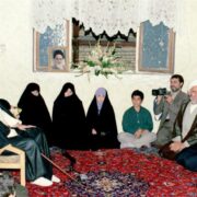 وقتی رهبر شهید در کوچه‌های همدان مهمان خانواده‌های آسمانی شد