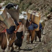 گفت‌وگو| چرا قانون ساماندهی مبادلات مرزی کامل اجرا نمی‌شود؟
