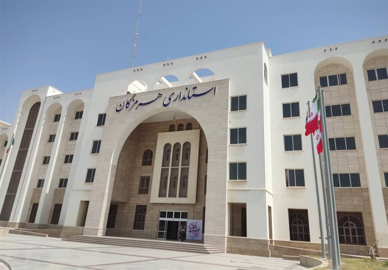 استانداری هرمزگان: شایعات تخلیه نقاطی از هرمزگان بی‌اساس است