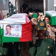 استقبال حماسی زائران از پیکر مطهر پنج شهید ازبعین در مرز مهران