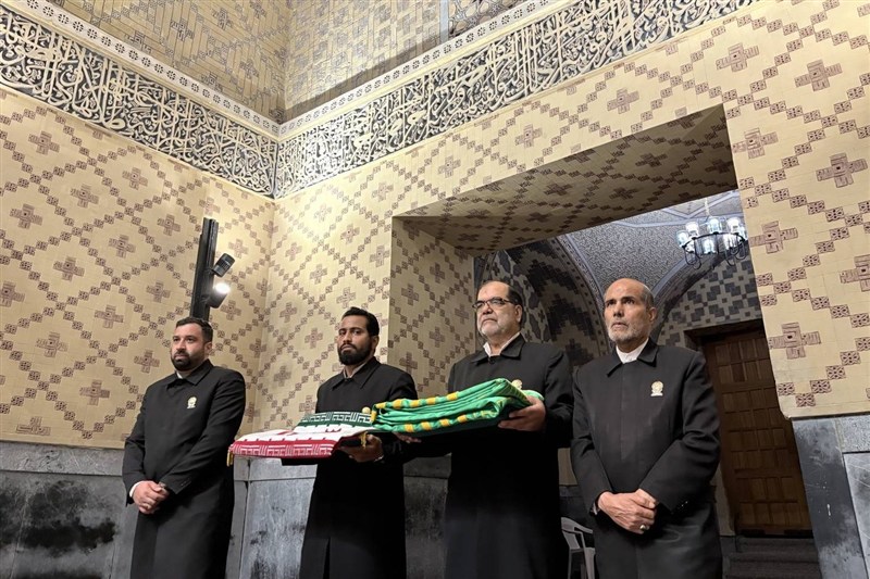 اعطای پرچم ایران به پرچمداران کاروان رقابتهای آسیایی ناگویا وزارت ورزش و جوانان جمهوری اسلامی ایران , احمد دنیامالی , خراسان رضوی , مشهد مقدس ,
