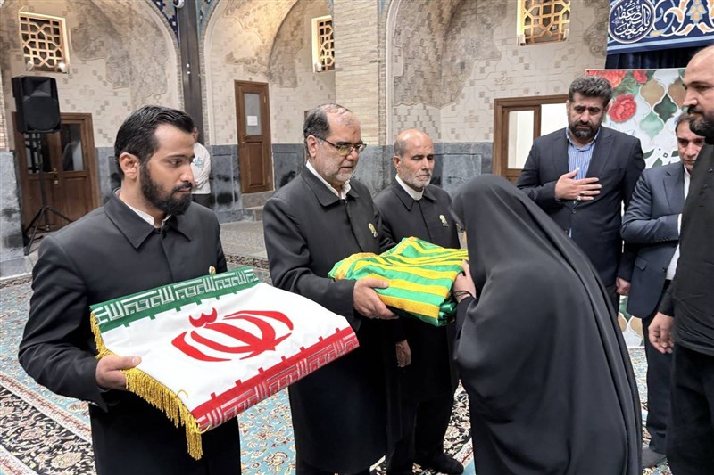 اعطای پرچم ایران به پرچمداران کاروان رقابتهای آسیایی ناگویا وزارت ورزش و جوانان جمهوری اسلامی ایران , احمد دنیامالی , خراسان رضوی , مشهد مقدس ,