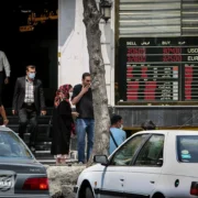 بازار خودرو در برابر دلار ایستاد + جدول قیمت