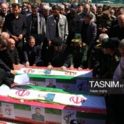 ببینید|تشییع‌ 2 شهید حملات آمریکا در کرمانشاه/ ‌خلبان شهید بدرقه شد