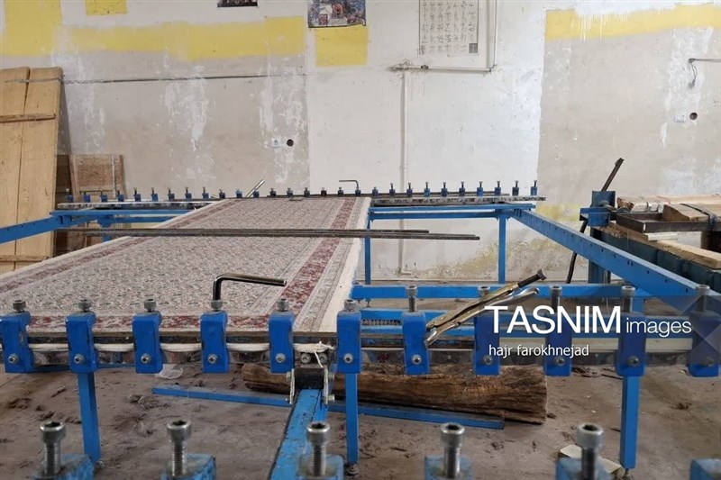 رفوگری فرش بیرجند در پیچوخم رکود؛ هنری که نفسهای آخر میکشد+ تصویر اخبار استان خراسان جنوبی , خبرگزاری تسنیم , فرش ایرانی ,