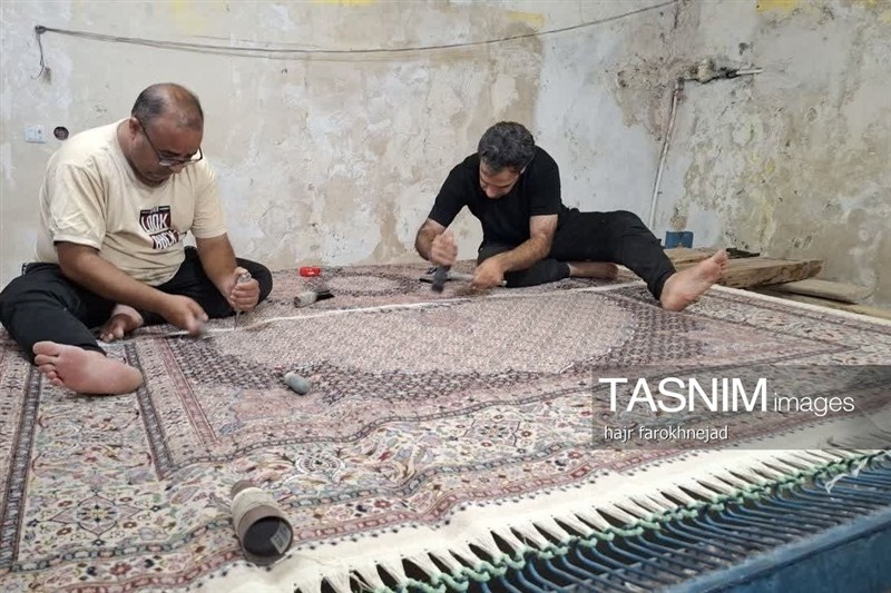 رفوگری فرش بیرجند در پیچوخم رکود؛ هنری که نفسهای آخر میکشد+ تصویر اخبار استان خراسان جنوبی , خبرگزاری تسنیم , فرش ایرانی ,