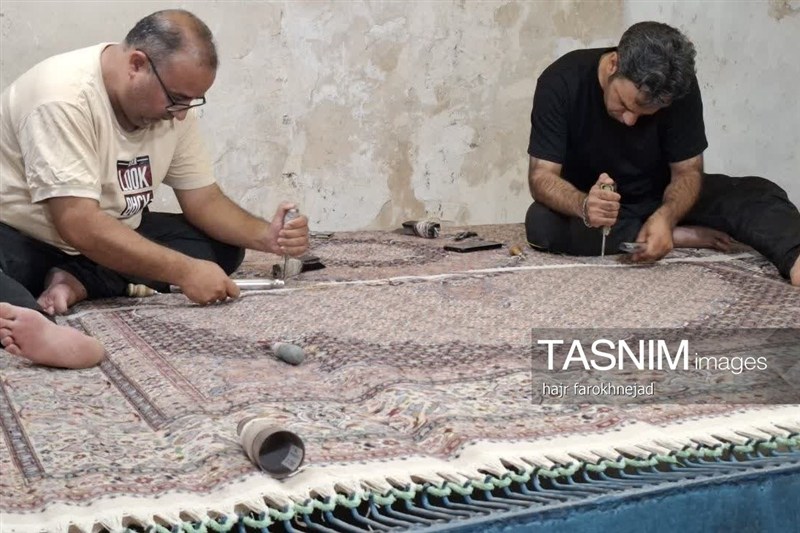رفوگری فرش بیرجند در پیچوخم رکود؛ هنری که نفسهای آخر میکشد+ تصویر اخبار استان خراسان جنوبی , خبرگزاری تسنیم , فرش ایرانی ,