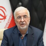 مومنی: چنین توافقی با مفادی عمدتاً به نفع ایران نداشته‌ایم
