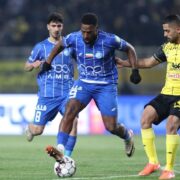 نگاهی به تقابل سپاهان و استقلال؛جنگ هافبک‌ها