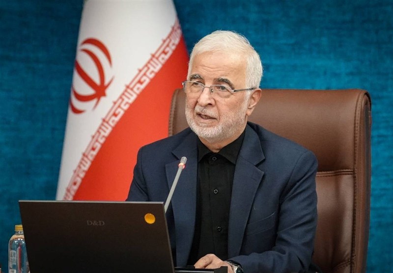 وزیر کشور: کالاها‌ی متوقف در بنادر وارد چرخه زندگی مردم شد