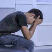 افسردگی چگونه خود را نشان می‌دهد؟نشانه‌ها را جدی بگیرید