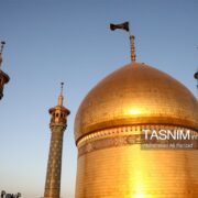 اهتزاز پرچم عزا بر گنبد منور حضرت فاطمه معصومه(س)+ عکس