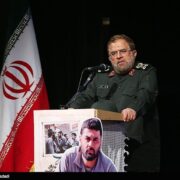 سرلشکر ایزدی: با موشک‌هایمان  ناو هواپیمابر آمریکایی را هدف قرار دادیم
