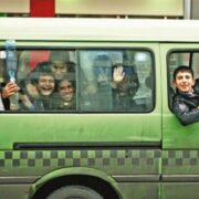 هزینه رفت‌وآمد دانش‌آموزان سر به فلک کشید/‌مهرماه با گرانی سرویس مدارس