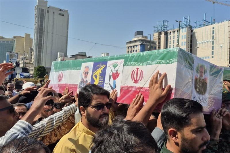 پیکر مطهر سردار ظریفی در بهشت رضای مشهد آرام گرفت تشییع شهدا , شهادت , مشهد مقدس , اخبار مشهد , خراسان رضوی , اخبار استان خراسان رضوی , حملات تروریستی ,